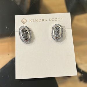 NWT Kendra Scott Baguette Ellie Earrings
